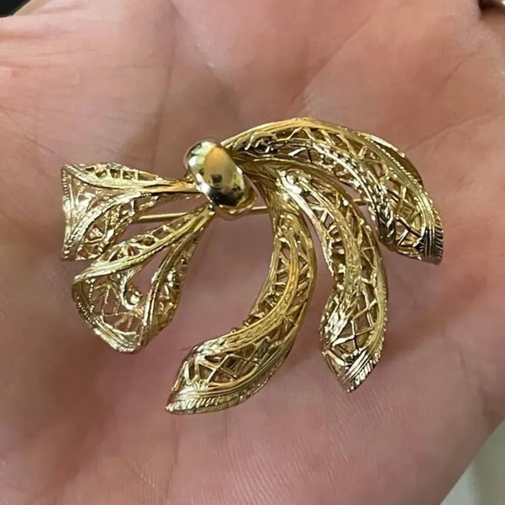 Vintage Corocraft‎ Filigree Gold Tone Bow Brooch Pin